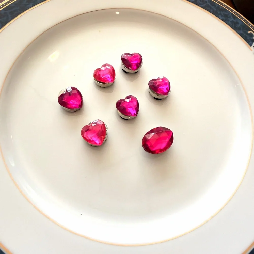Heart-Shaped Pink Button Covers plus Oval - Picture 3 of 7